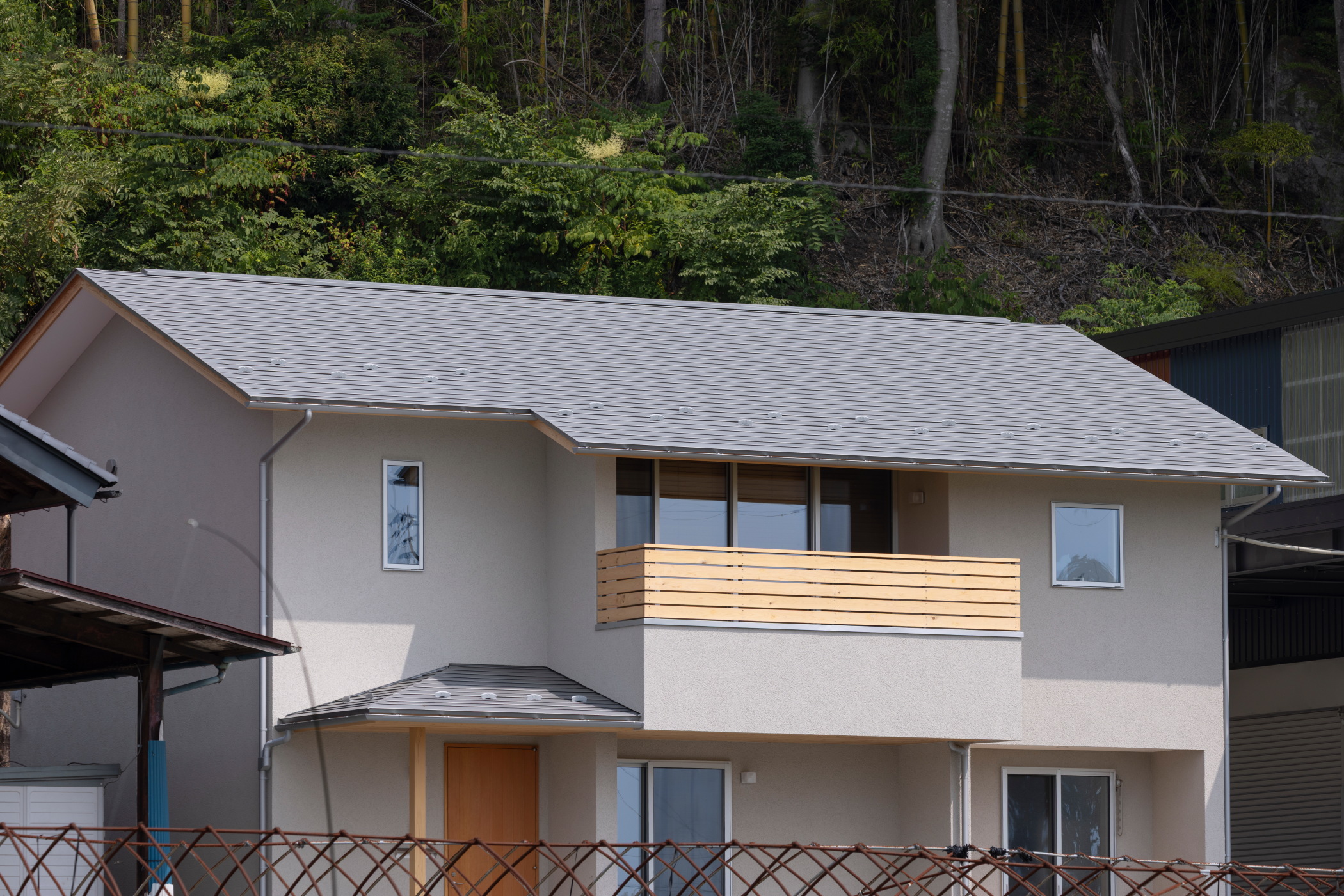 風かおる、青田にひらく家