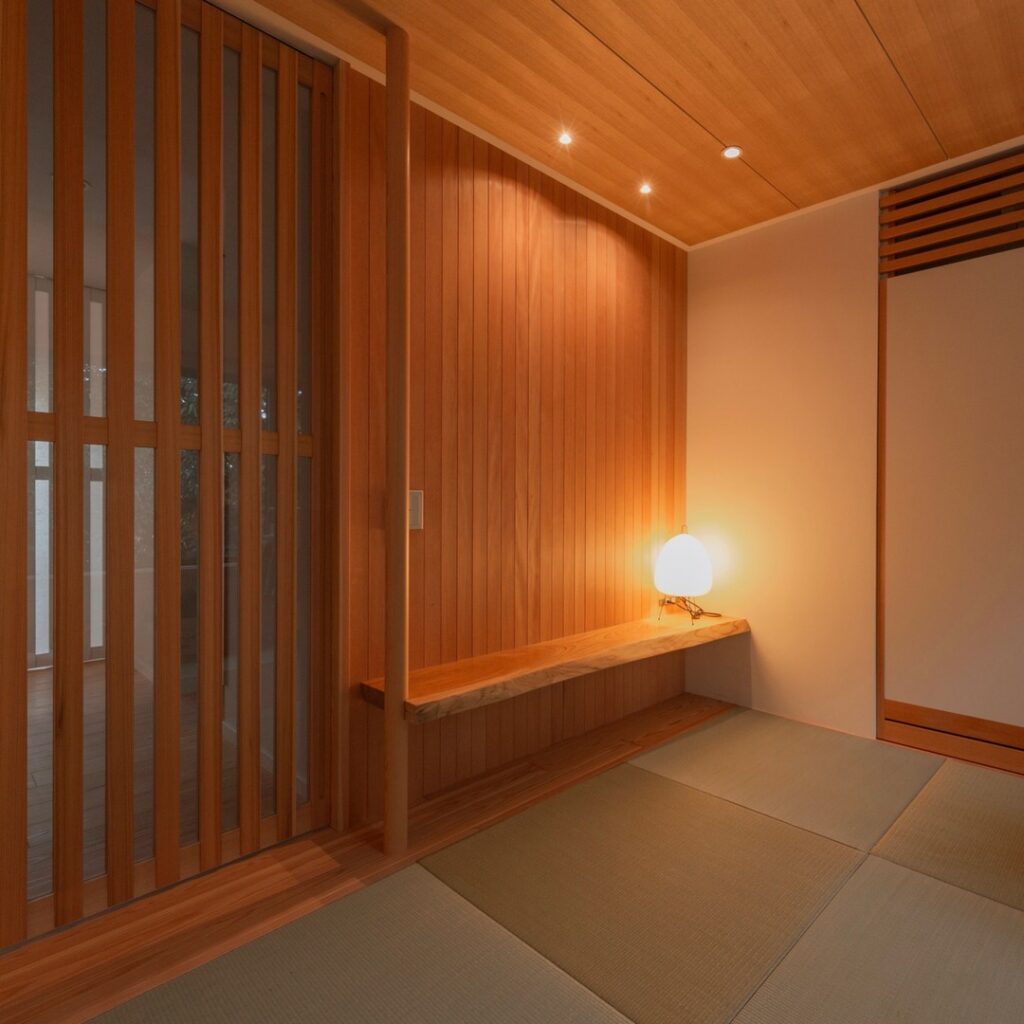 木の香りに包まれる、風合い豊かな和室空間