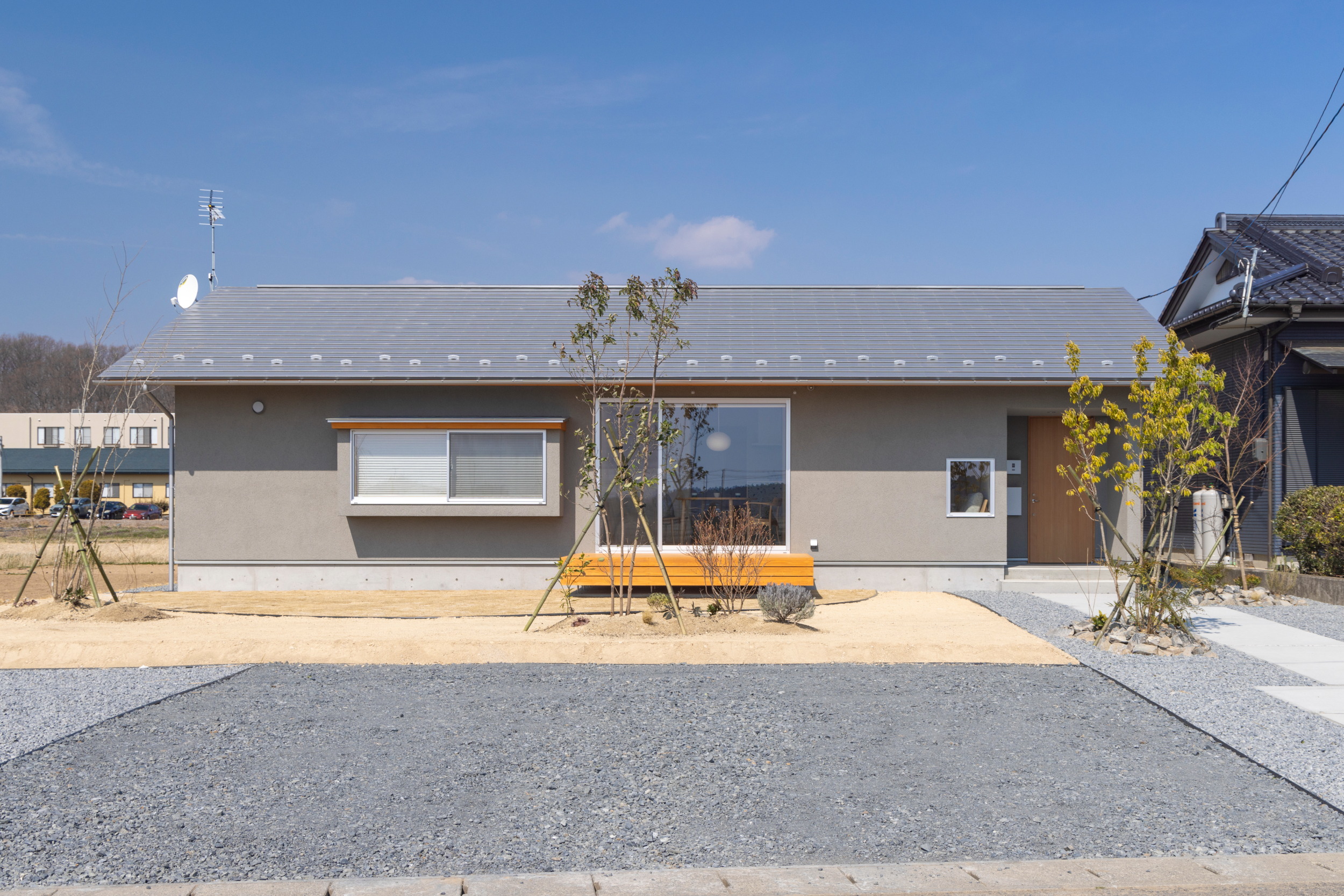 完成見学会｜新緑を切り取る、静かな平屋